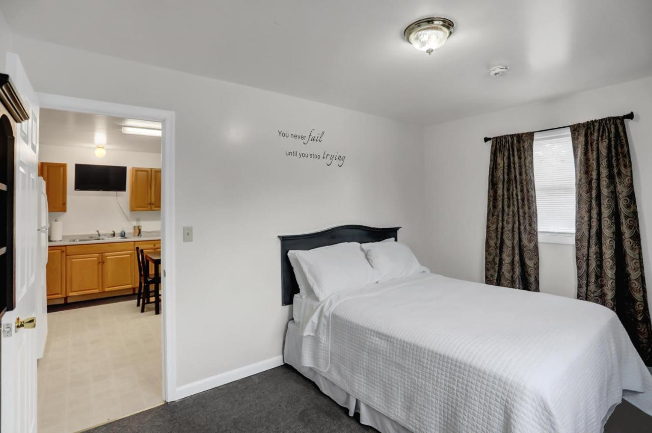 Hotel Halifax Inn 4*